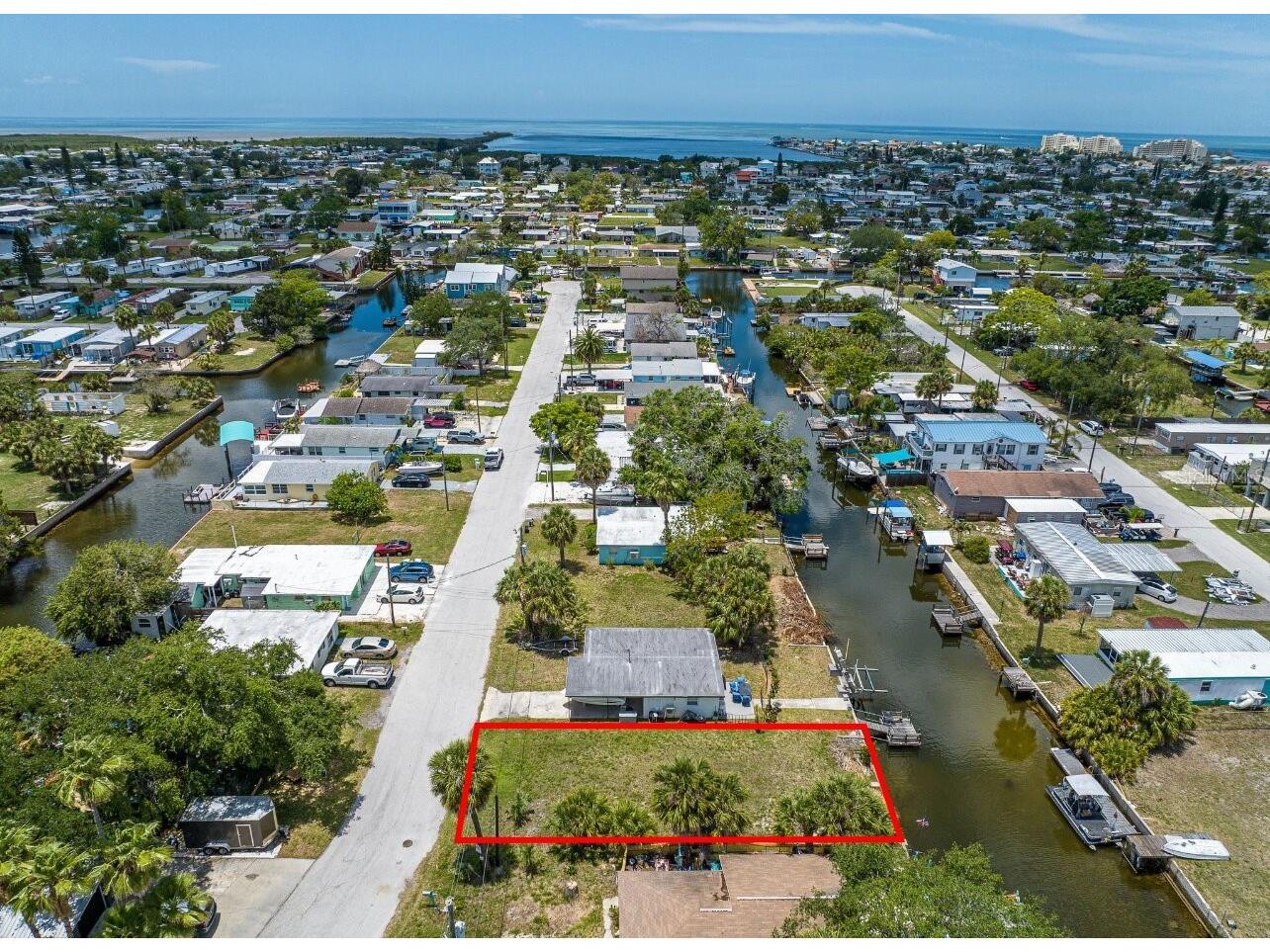 6845 Sanderling Lane Hudson FL 34667 - CANAL TO GULF OF MEXICO A4695320 image1