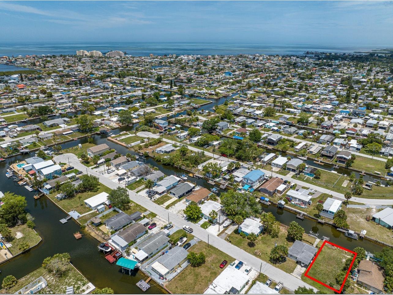 6845 Sanderling Lane Hudson FL 34667 - CANAL TO GULF OF MEXICO A4695320 image2