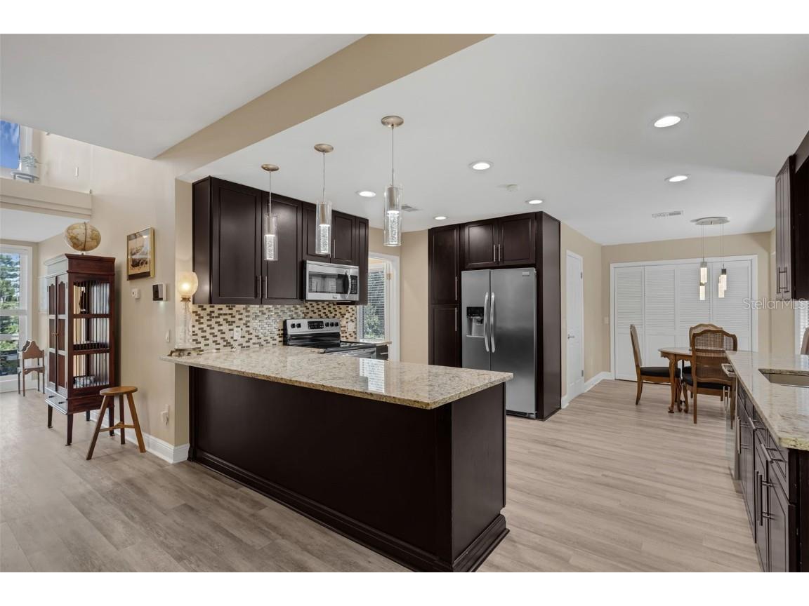 6846 Lake View Drive Yalaha FL 34797 - LAKE HARRIS G5103601 image13