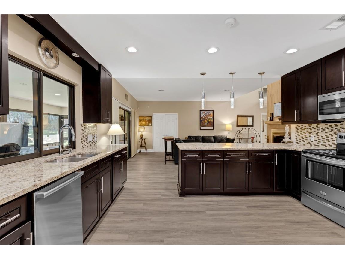 6846 Lake View Drive Yalaha FL 34797 - LAKE HARRIS G5103601 image14