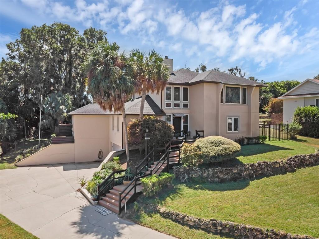 6846 Lake View Drive Yalaha FL 34797 - LAKE HARRIS G5103601 image2