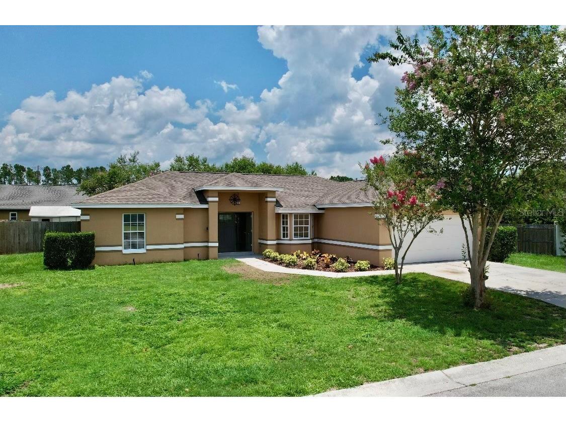 685 Berkley Pointe Drive Auburndale FL 33823 L4939019 image1