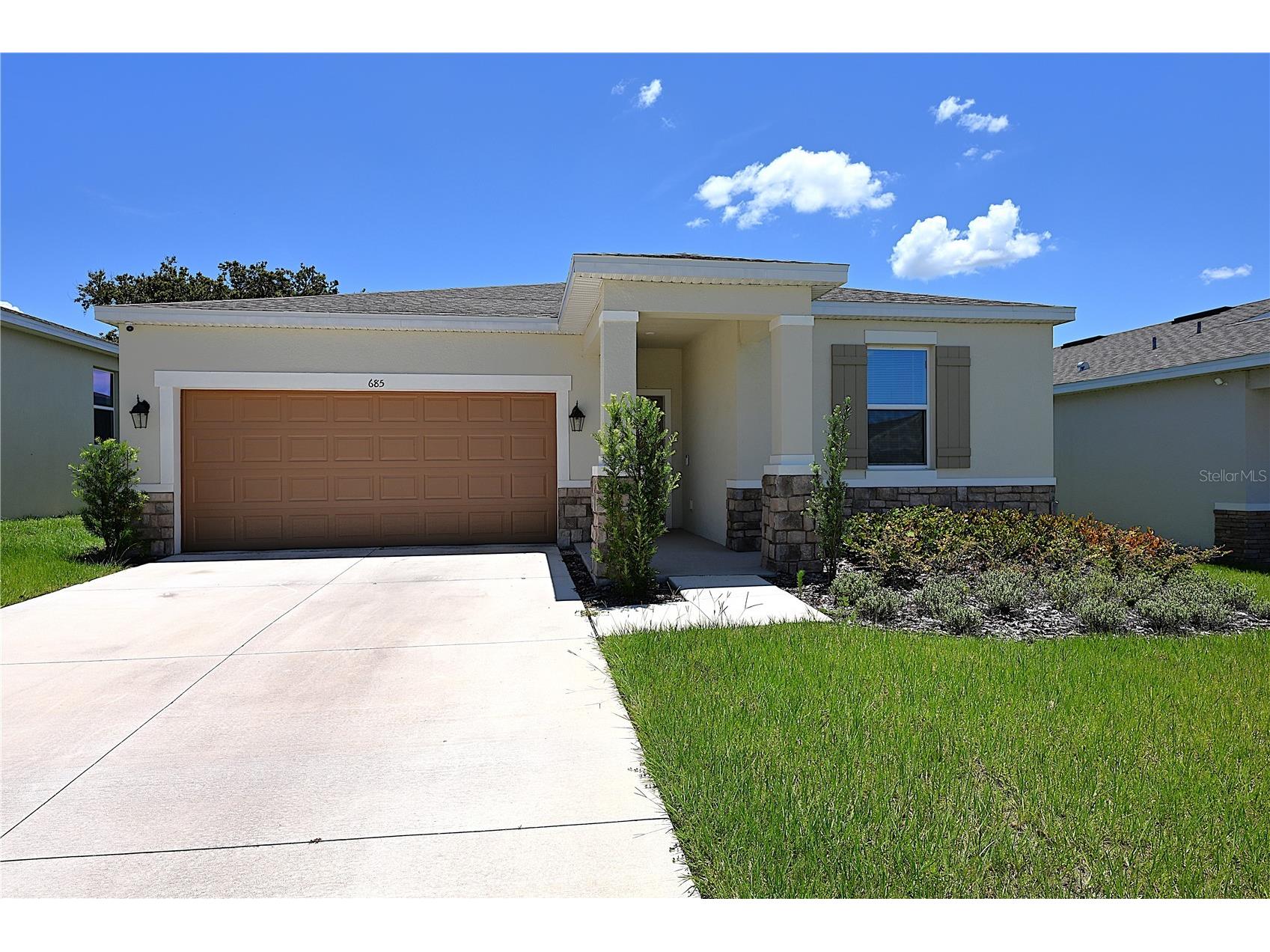 685 Crown Rose Drive Eagle Lake FL 33839 L4963798 image1
