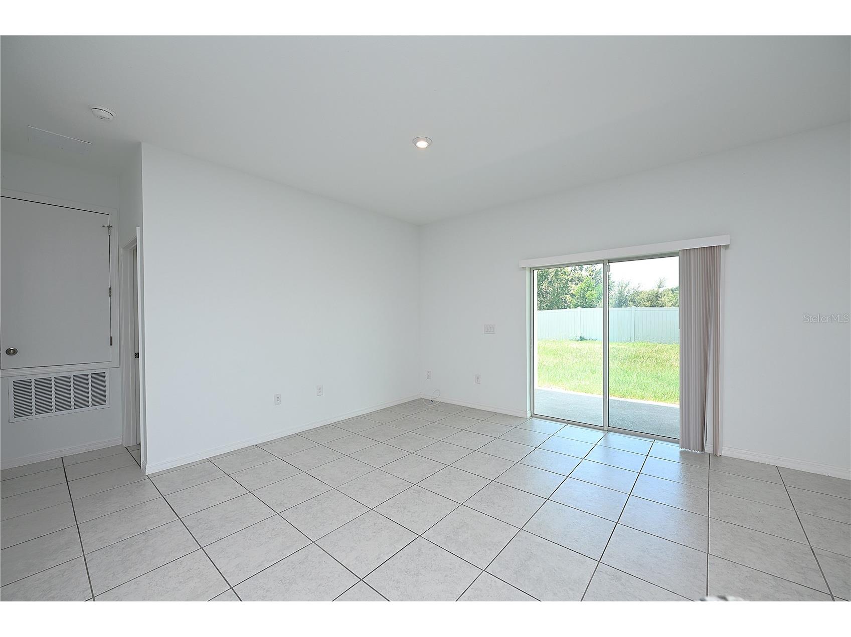 685 Crown Rose Drive Eagle Lake FL 33839 L4963798 image11