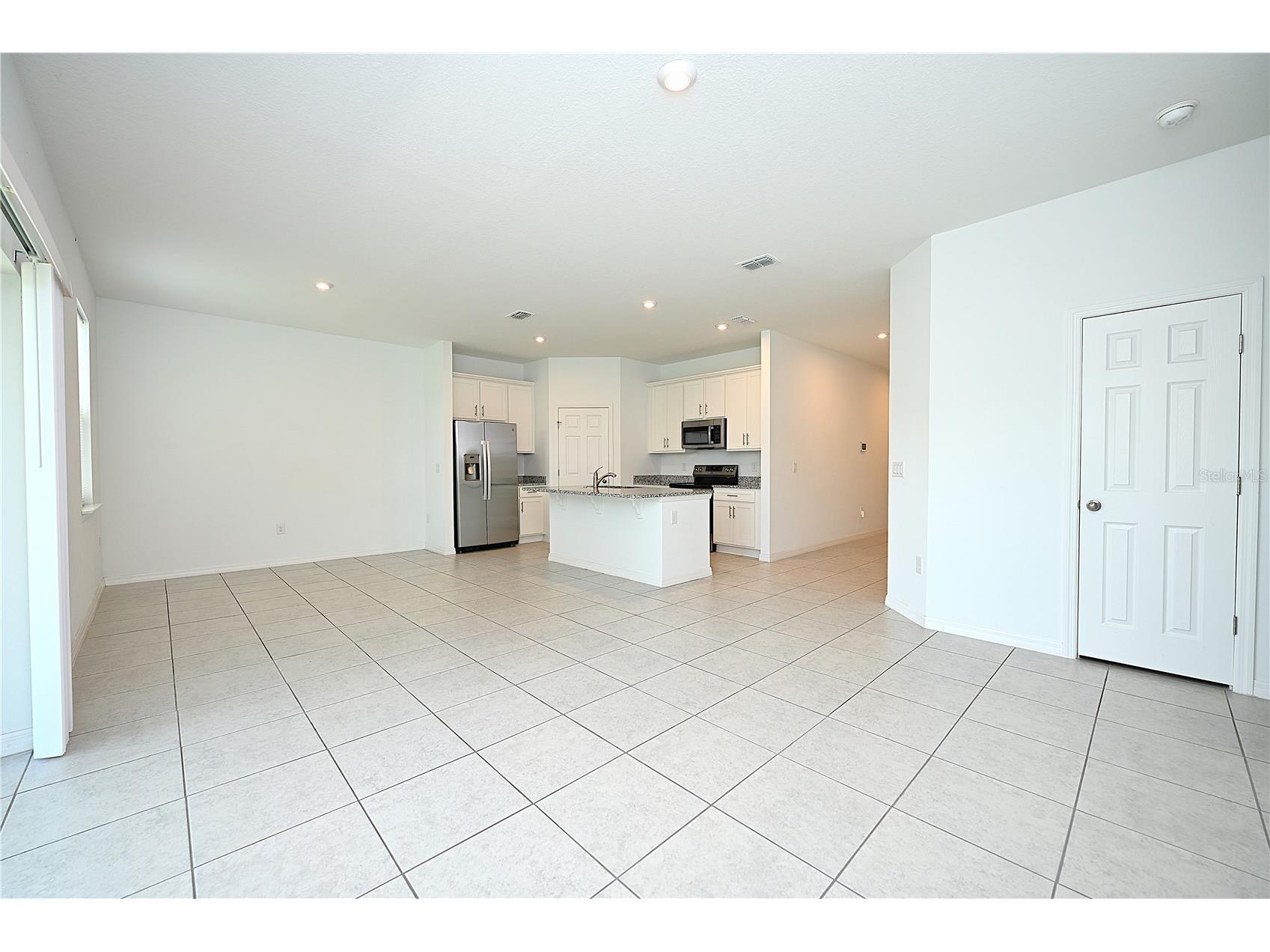 685 Crown Rose Drive Eagle Lake FL 33839 L4963798 image12