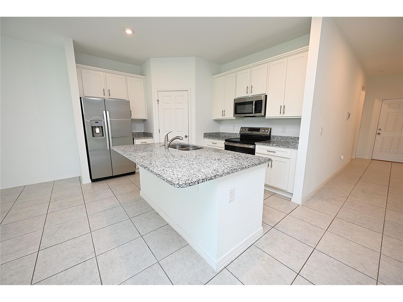 685 Crown Rose Drive Eagle Lake FL 33839 L4963798 image2