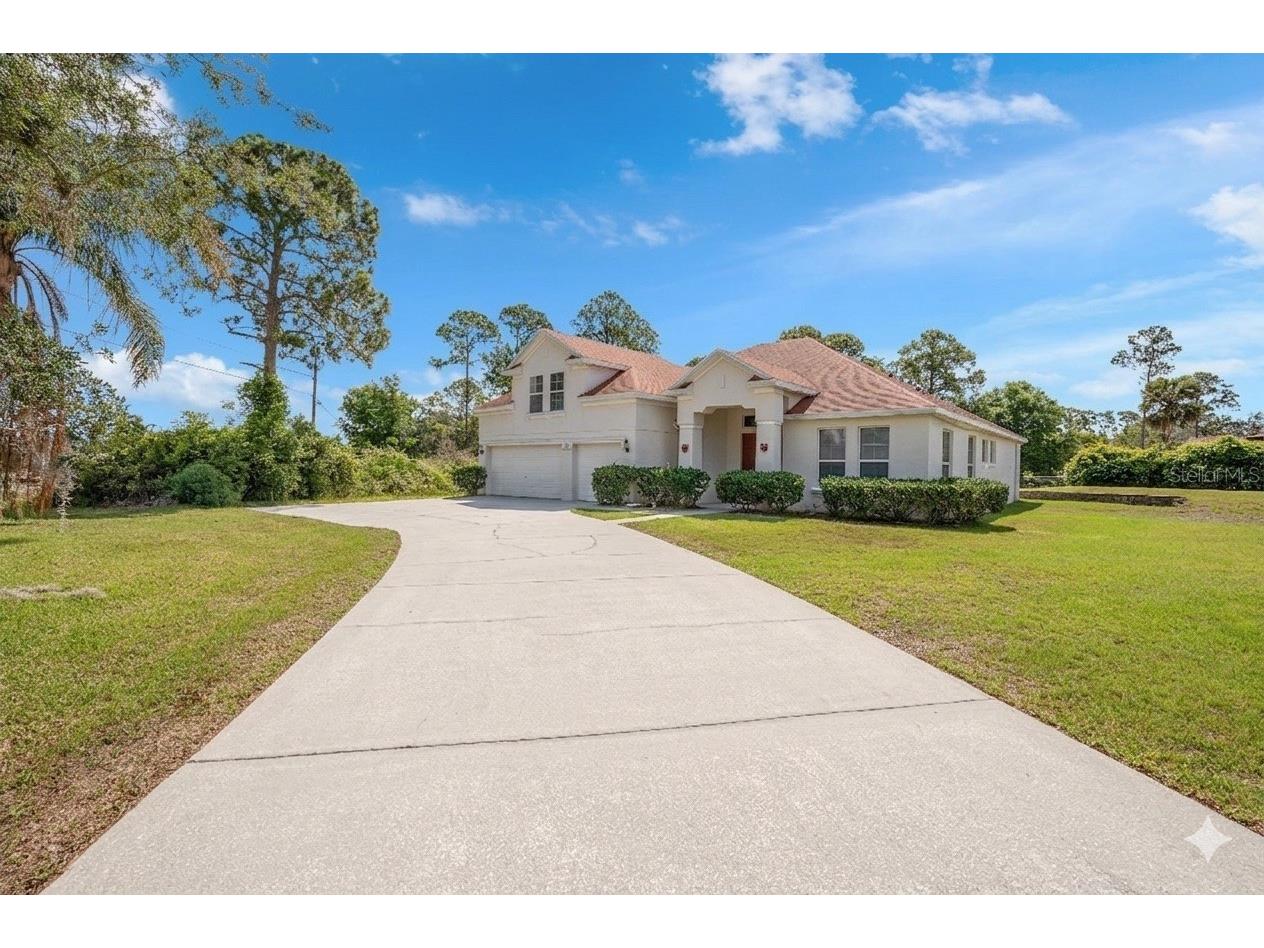 685 Malaga Deltona FL 32725 V4948978 image2
