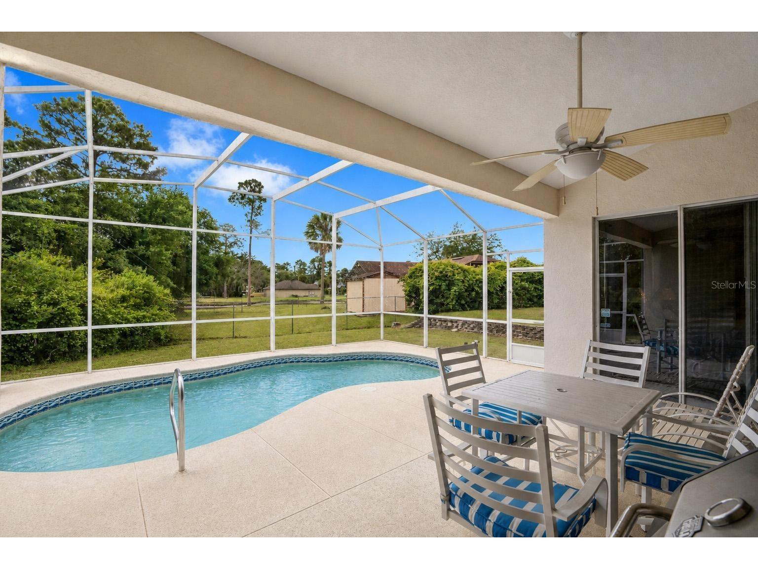 685 Malaga Deltona FL 32725 V4948978 image3