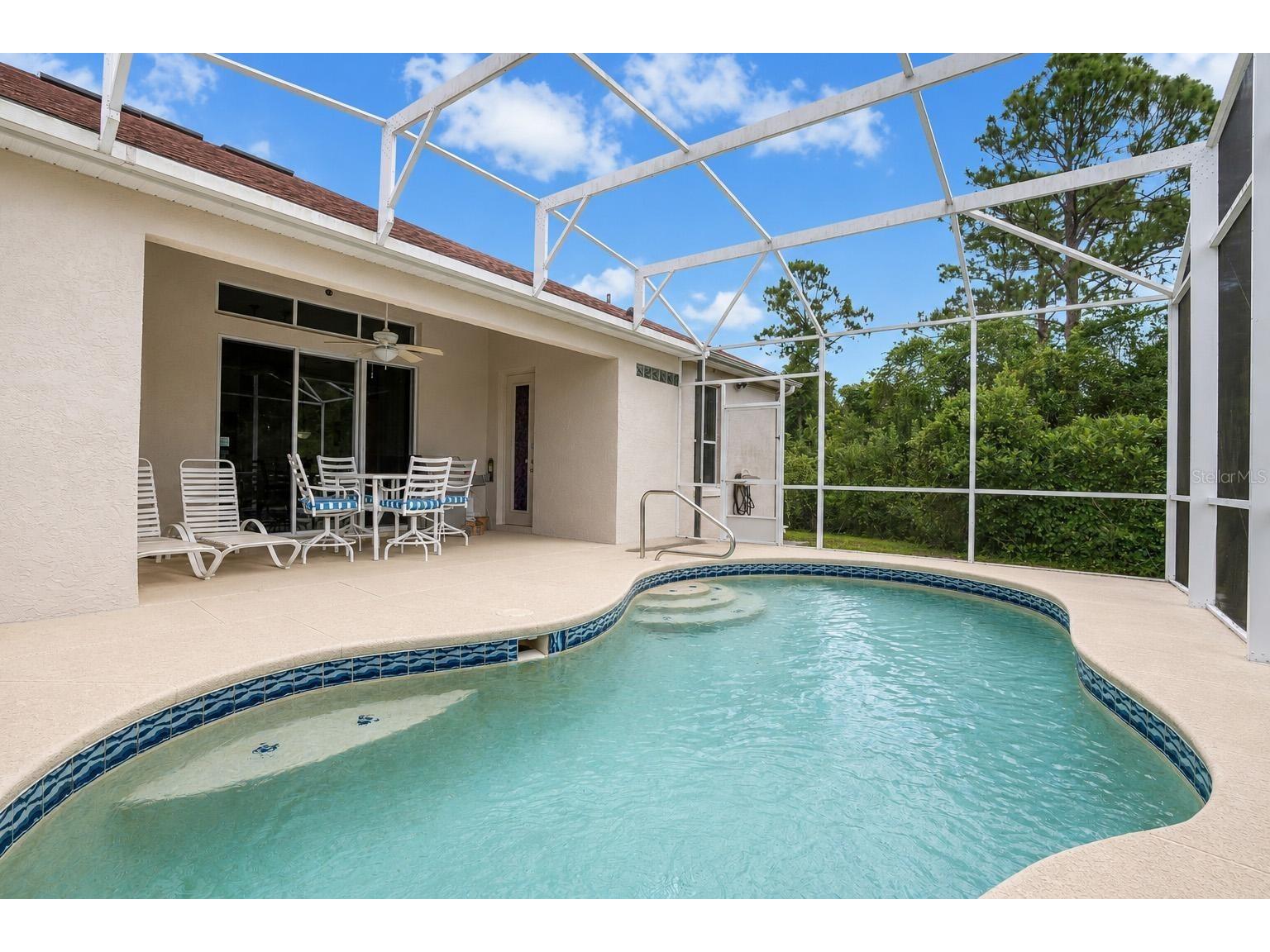 685 Malaga Deltona FL 32725 V4948978 image4