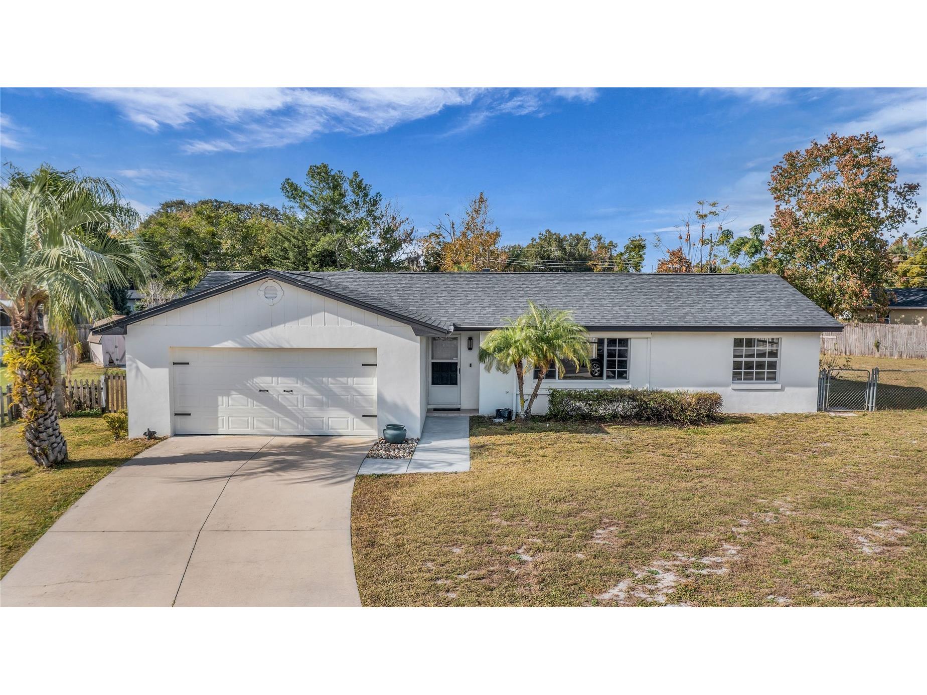 685 Oleander Street Mount Dora FL 32757 - LAKE DORA S5140231 image1