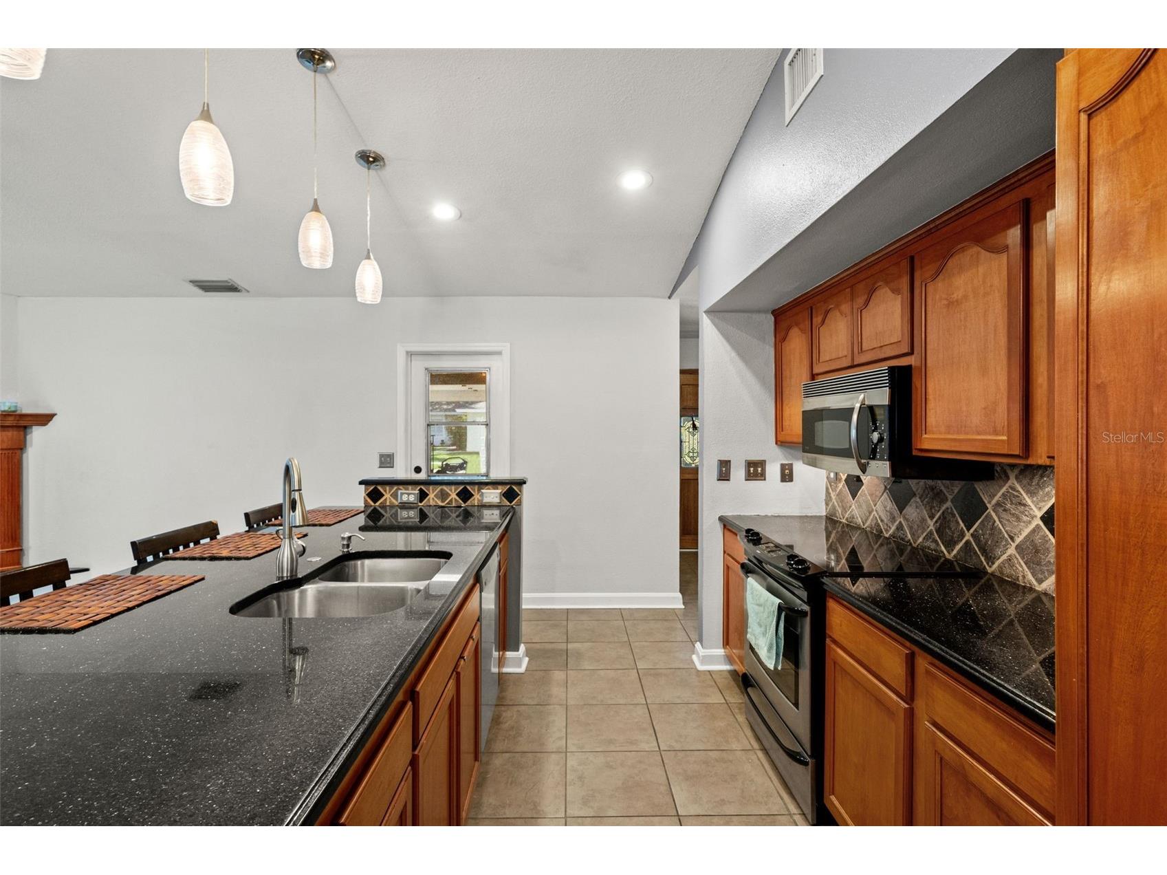 6850 119th Place Largo FL 33773 TB8527269 image12