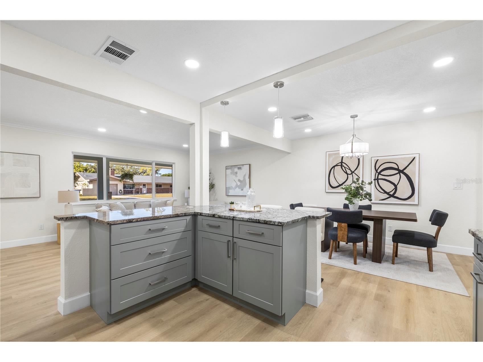 6850 7th Street S Saint Petersburg FL 33705 TB8456353 image20