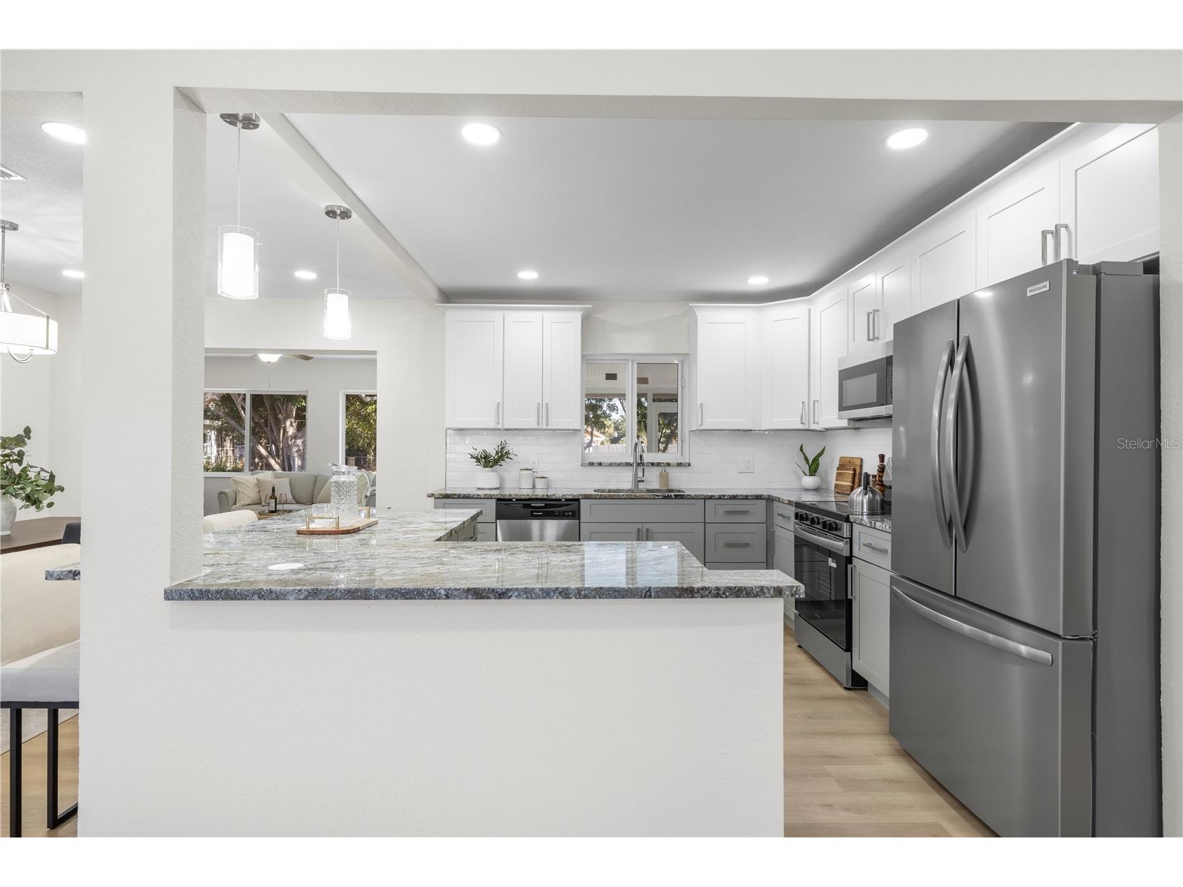 6850 7th Street S Saint Petersburg FL 33705 TB8456353 image21