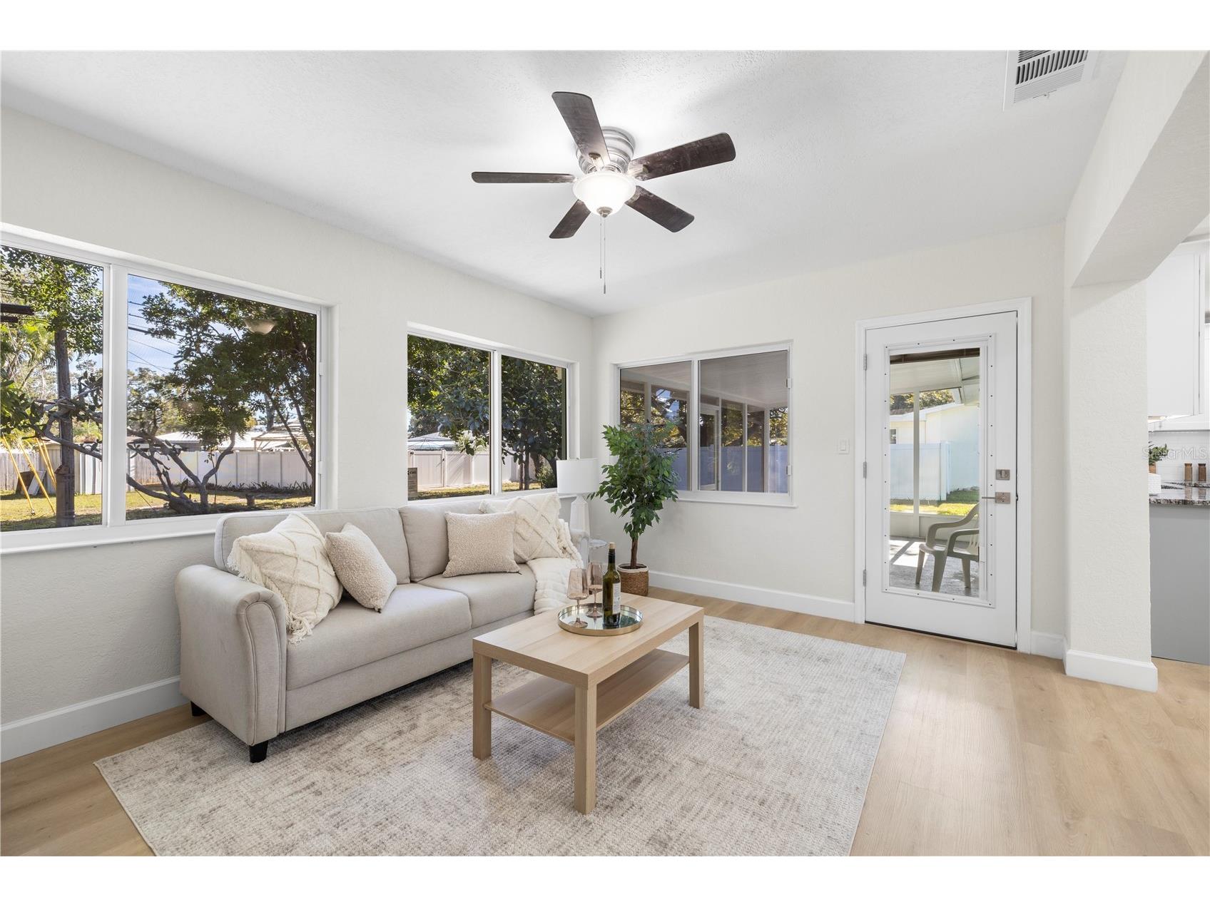 6850 7th Street S Saint Petersburg FL 33705 TB8456353 image25