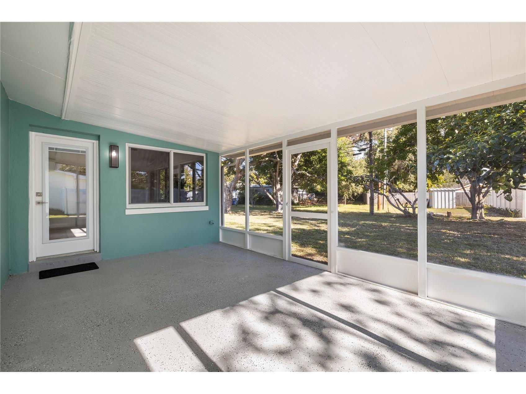6850 7th Street S Saint Petersburg FL 33705 TB8456353 image26