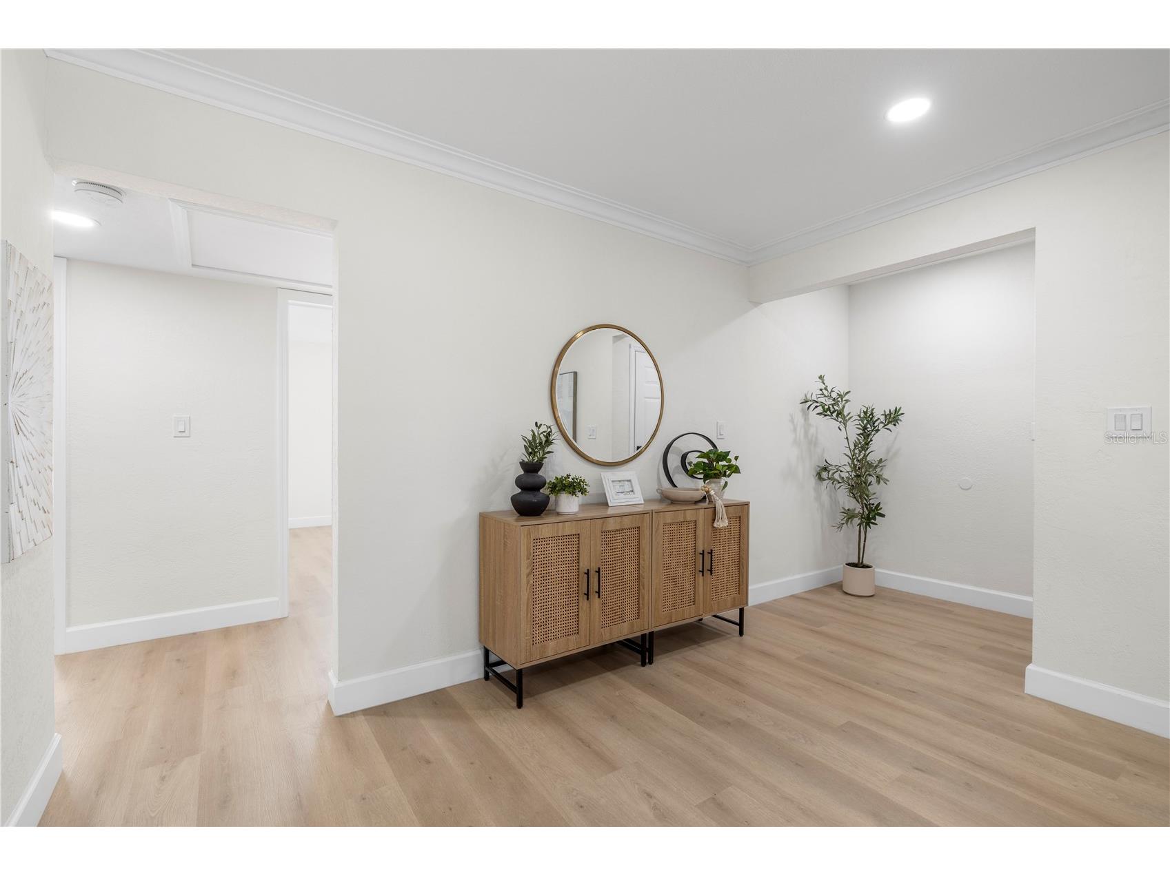 6850 7th Street S Saint Petersburg FL 33705 TB8456353 image27