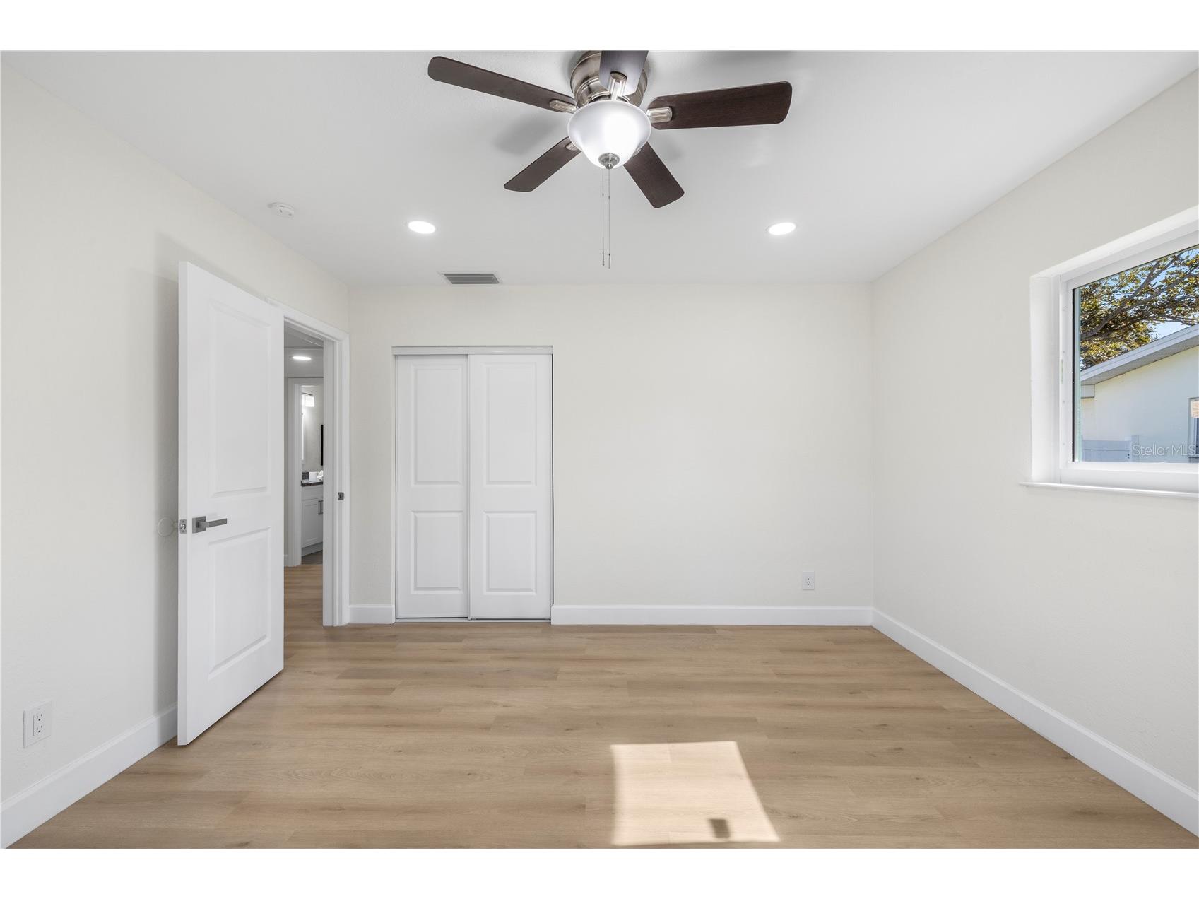 6850 7th Street S Saint Petersburg FL 33705 TB8456353 image29