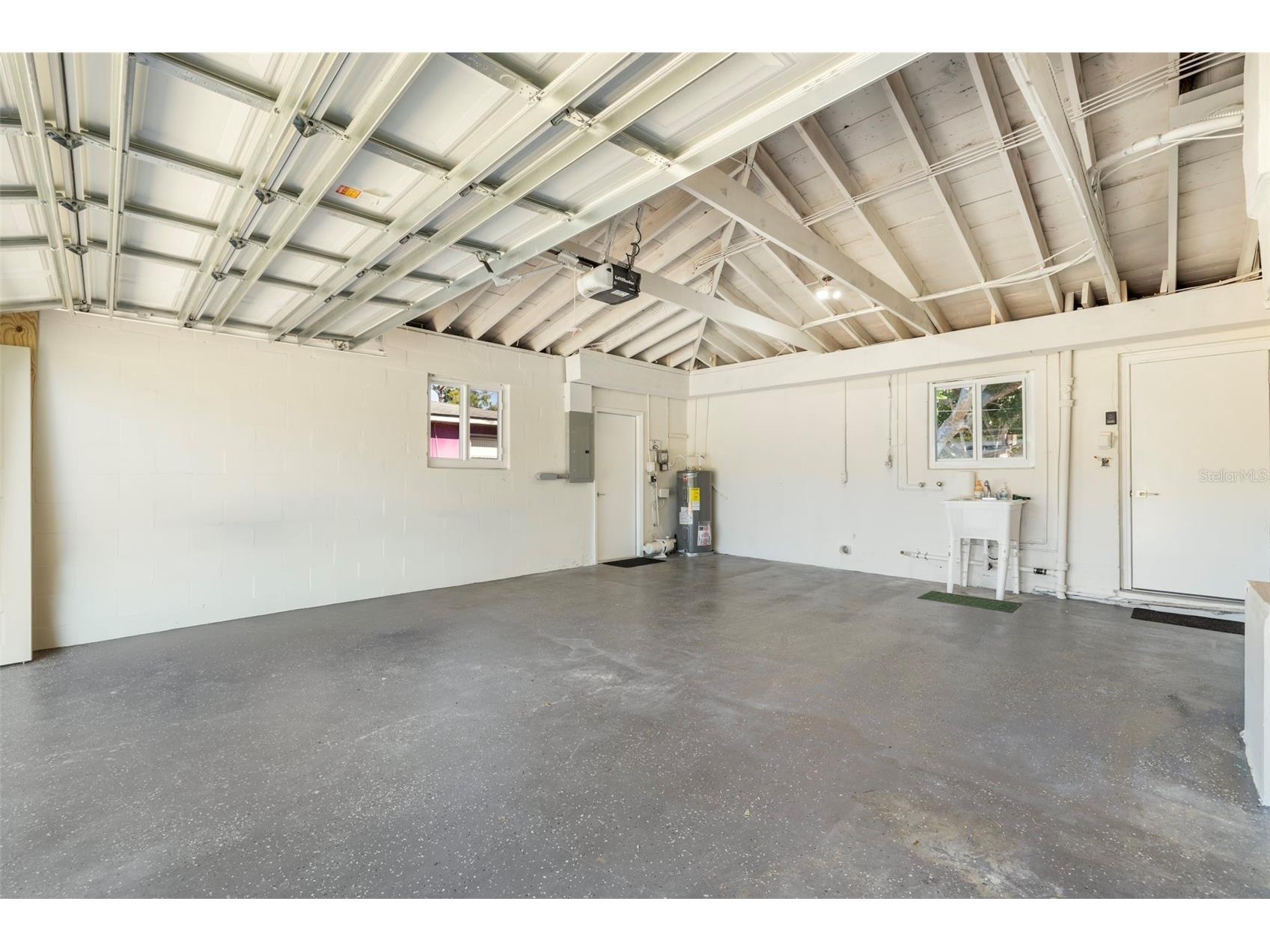 6850 7th Street S Saint Petersburg FL 33705 TB8456353 image43