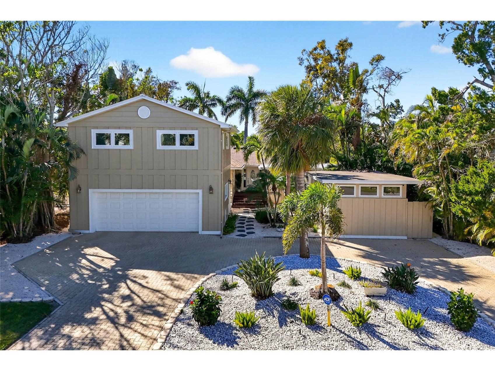 6851 Longboat Drive S Longboat Key FL 34228 A4675356 image1