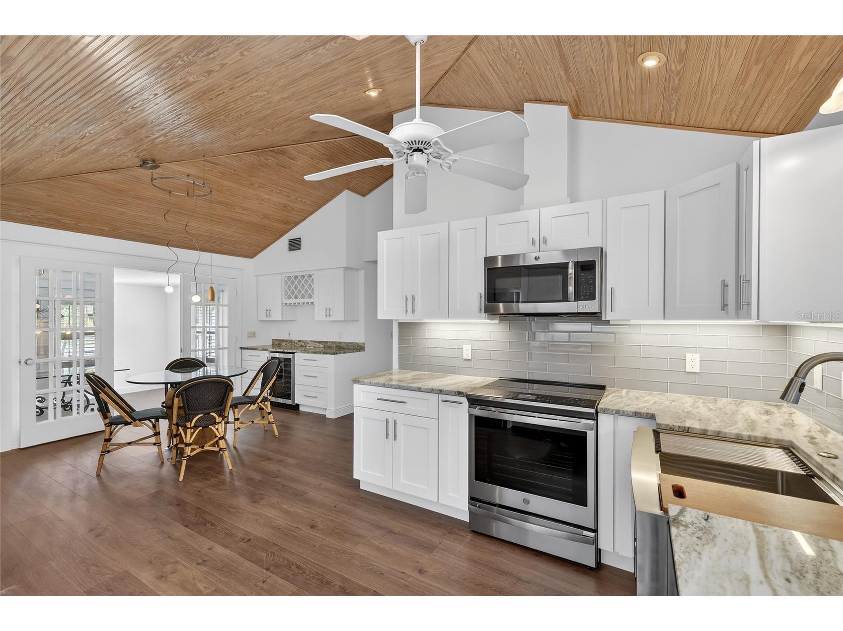 6851 Longboat Drive S Longboat Key FL 34228 A4675356 image7