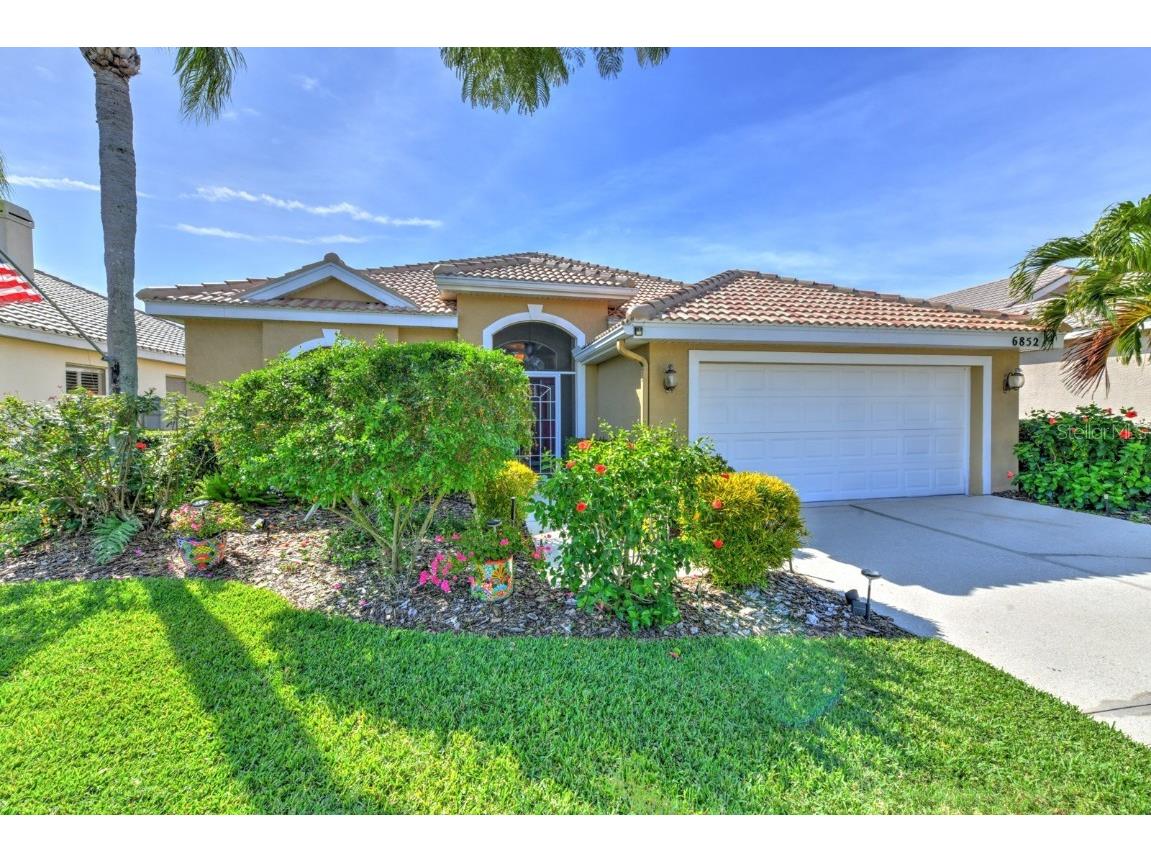 6852 Superior Street Circle Sarasota FL 34243 A4594919 image1