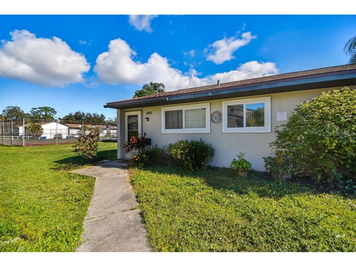 6853 Whitman Way Sarasota FL 34243 A4557064 image1