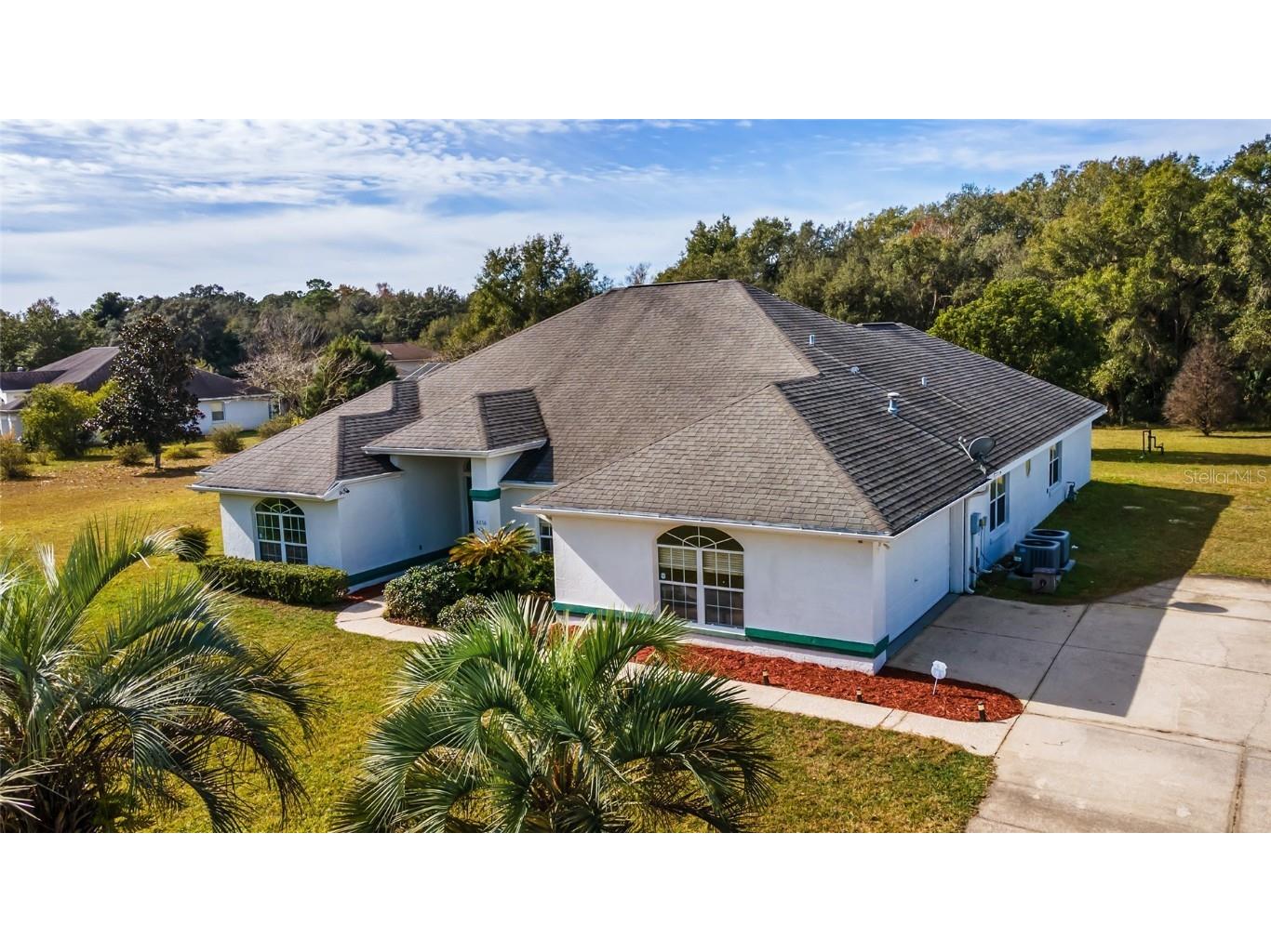 6856 NE 61st Avenue Road Silver Springs FL 34488 OM632724 image1