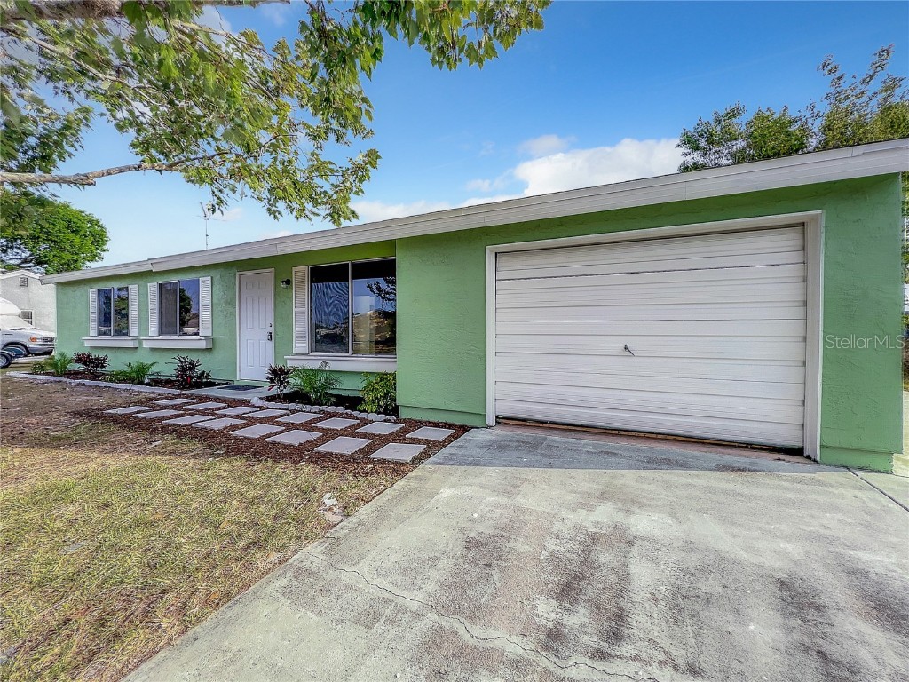 6858 Dennison Avenue North Port FL 34287 A4564867 image1