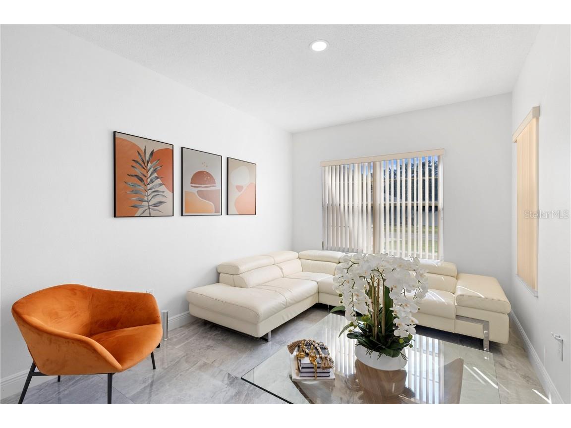 686 Cotulla Drive Kissimmee FL 34758 O6322623 image2