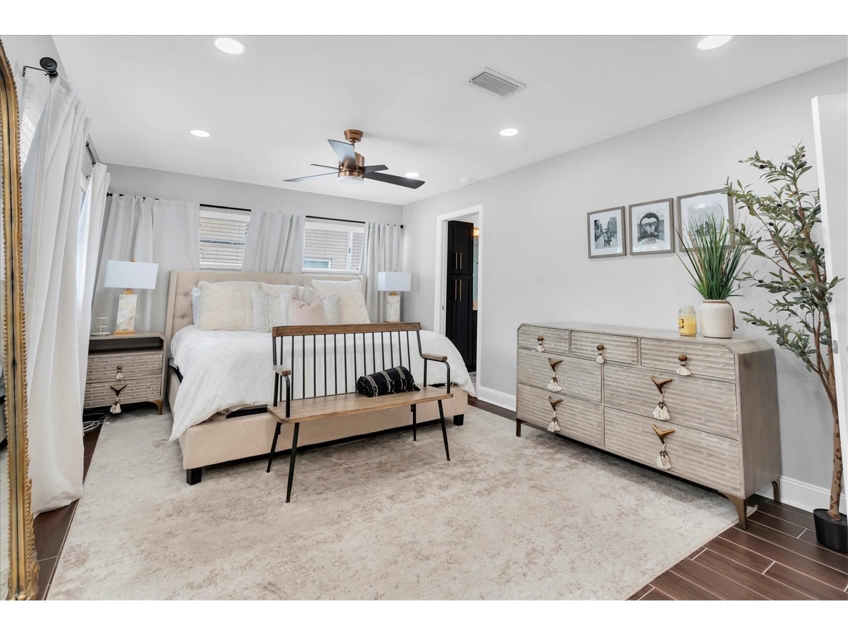 6860 14th Way S Saint Petersburg FL 33705 W7885393 image18