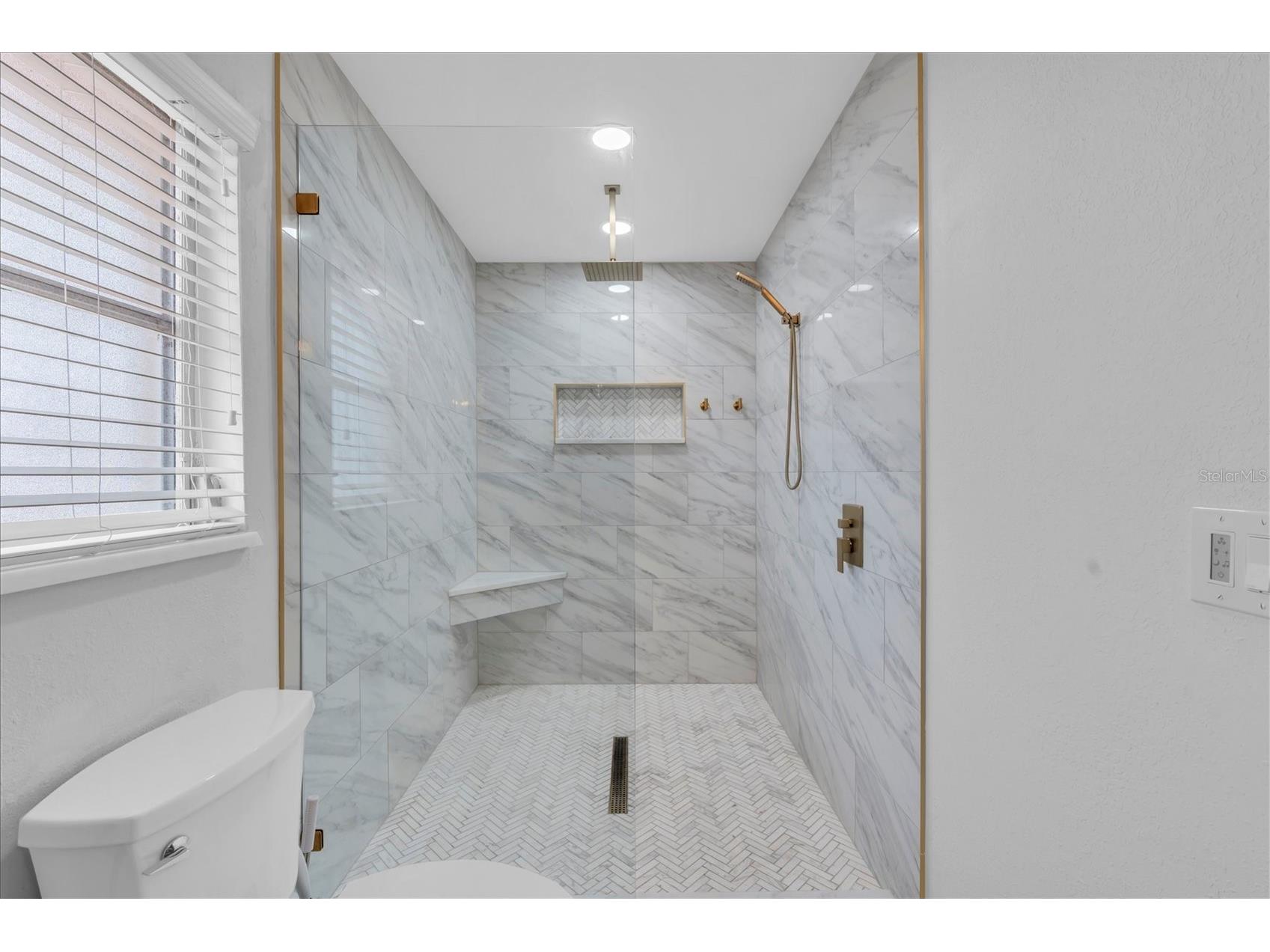 6860 14th Way S Saint Petersburg FL 33705 W7885393 image22
