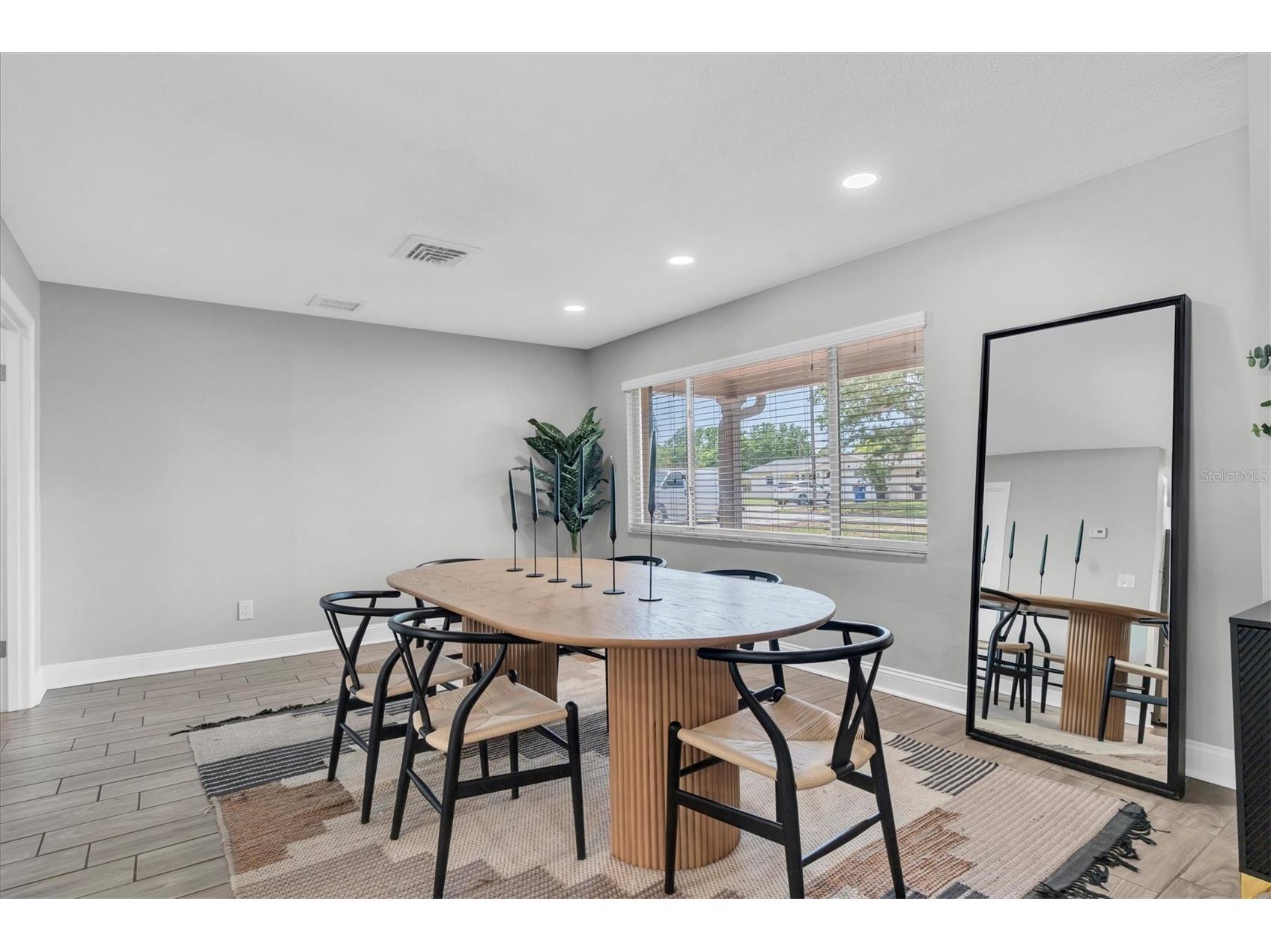 6860 14th Way S Saint Petersburg FL 33705 W7885393 image5