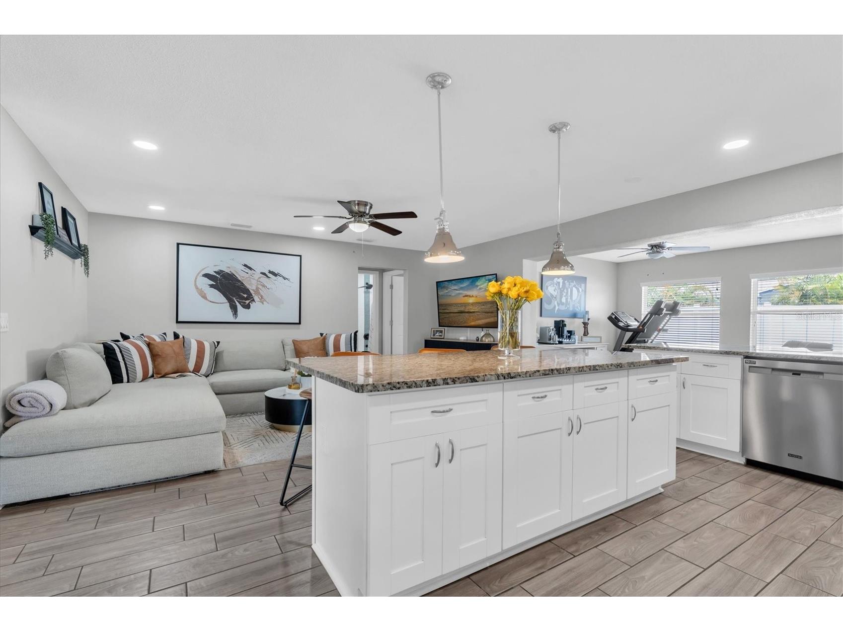 6860 14th Way S Saint Petersburg FL 33705 W7885393 image9