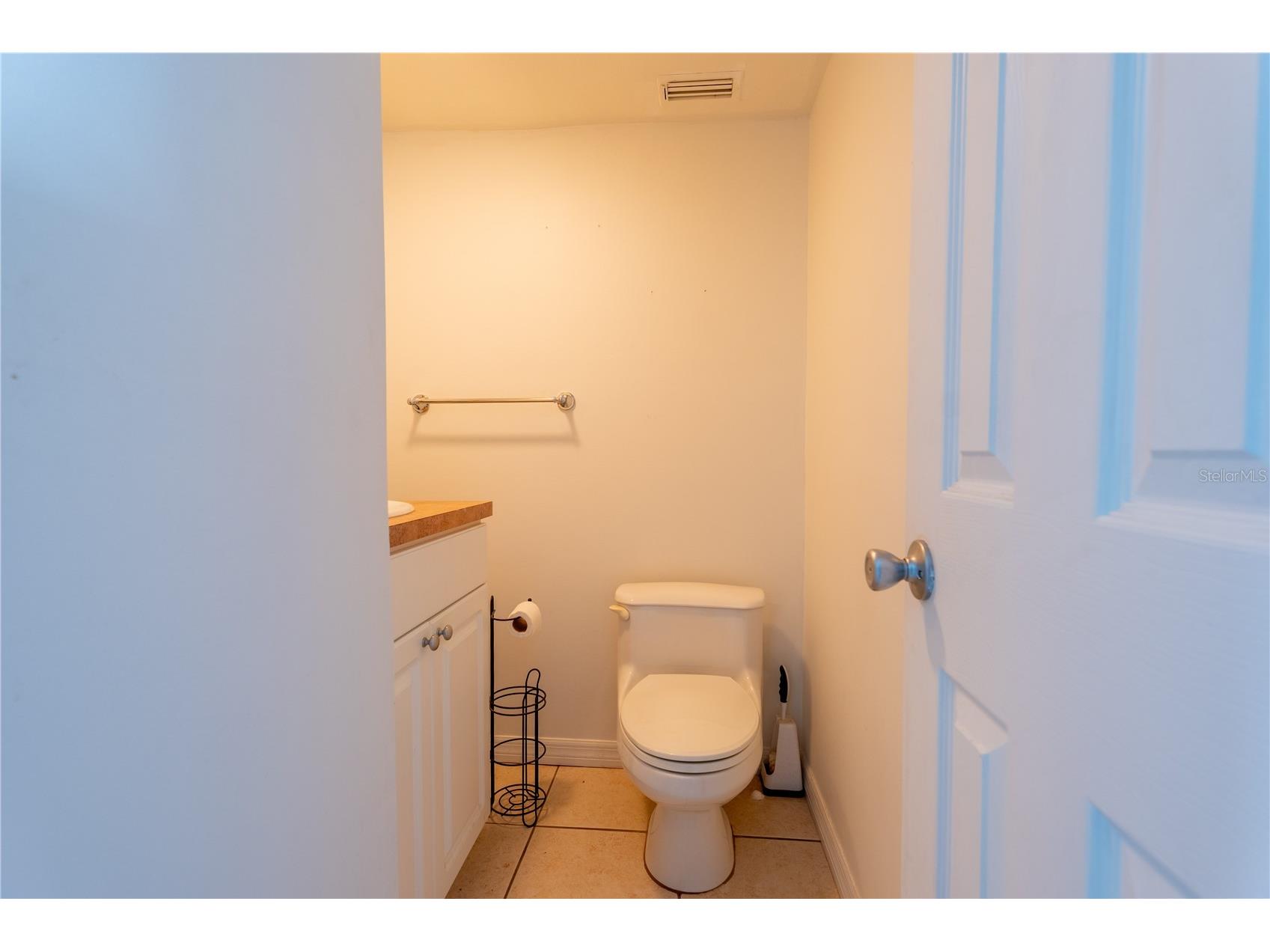 6860 Whitman Court #32B Sarasota FL 34243 TB8493215 image12