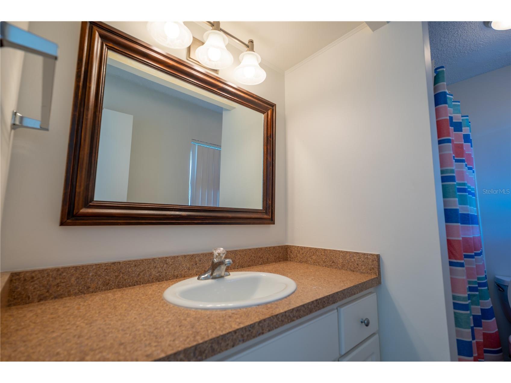 6860 Whitman Court #32B Sarasota FL 34243 TB8493215 image16