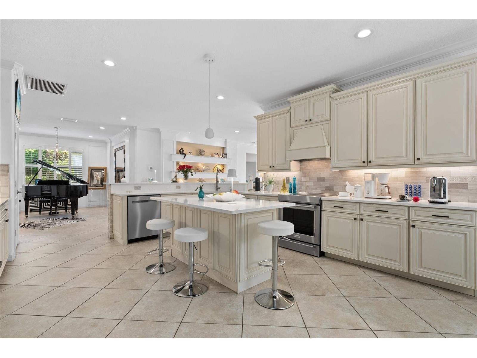 6860 Wild Lake Terrace Bradenton FL 34212 A4691823 image7