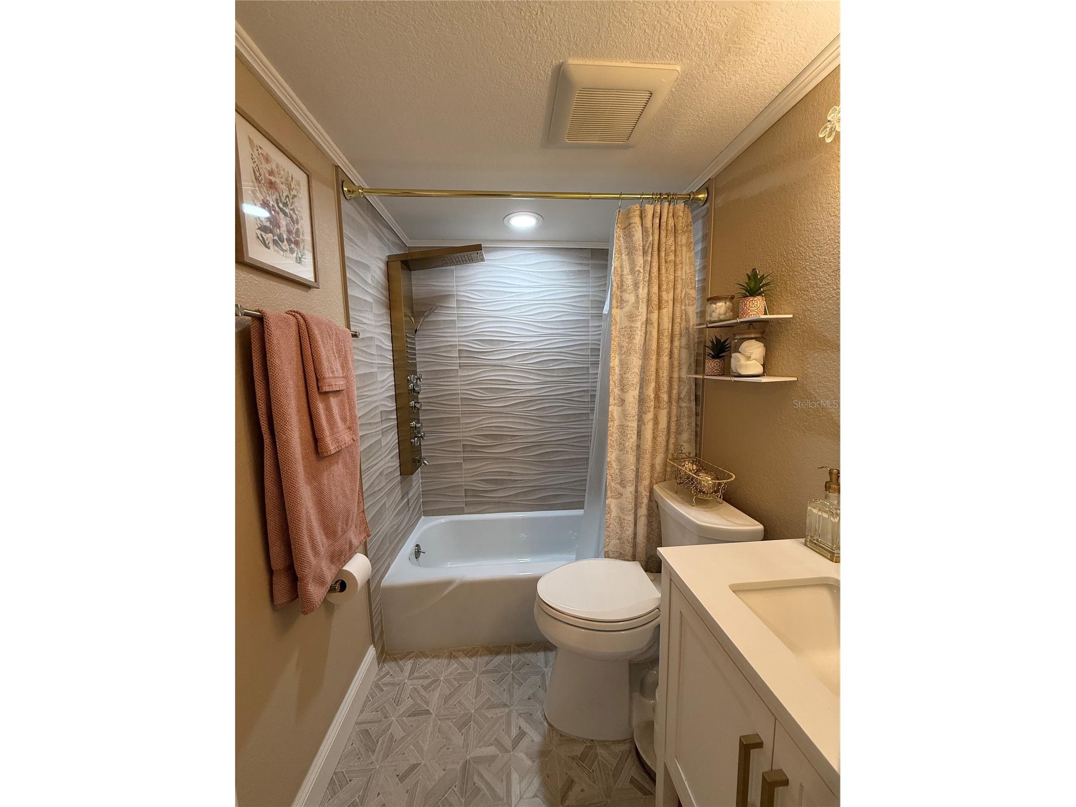 6861 Woodwind Dr #75 Sarasota FL 34231 A4696998 image20