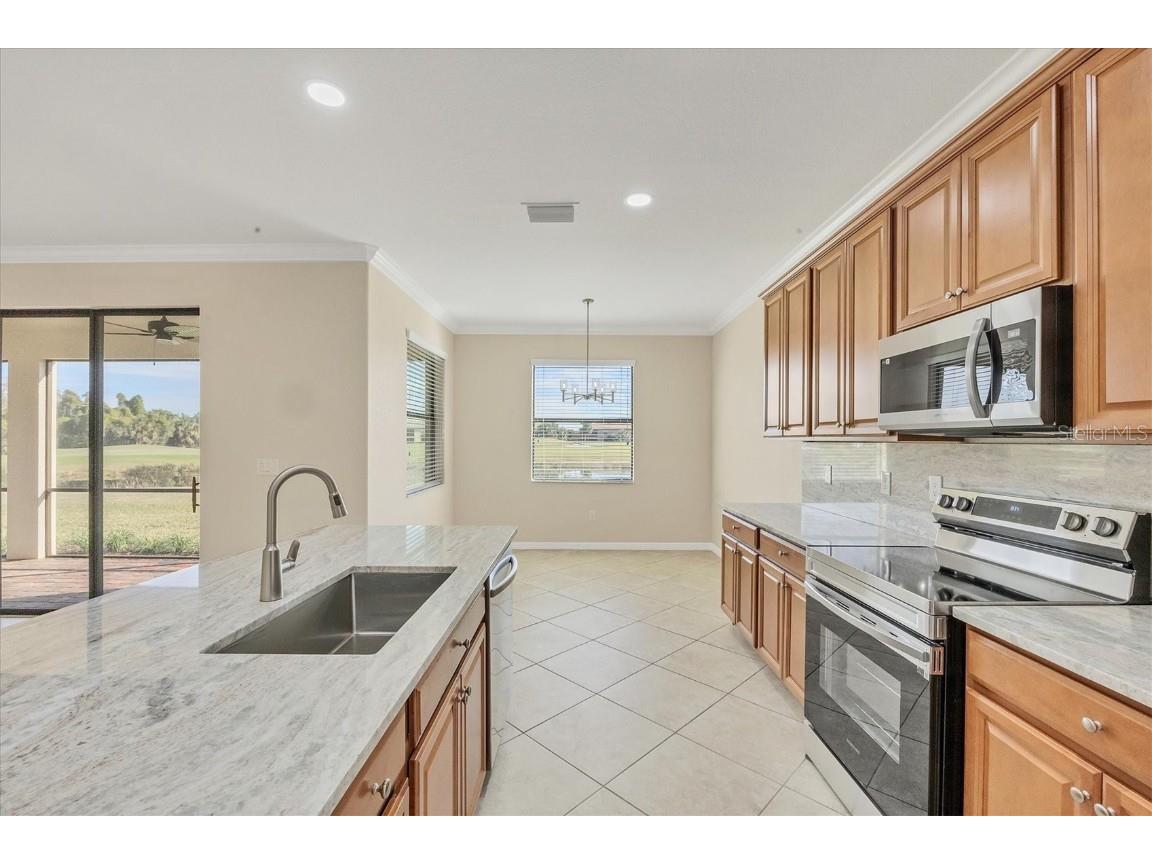 6868 Wild Lake Terrace Bradenton FL 34212 A4672361 image8