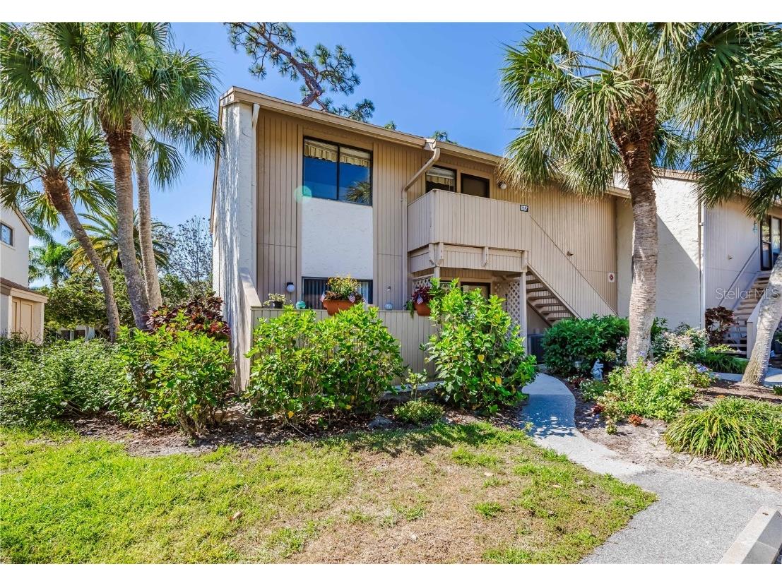 687 Bird Bay Circle #106 Venice FL 34285 N6132434 image1