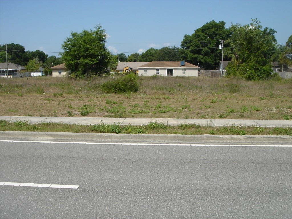 687 Howland Boulevard Deltona FL 32738 V4936145 image1