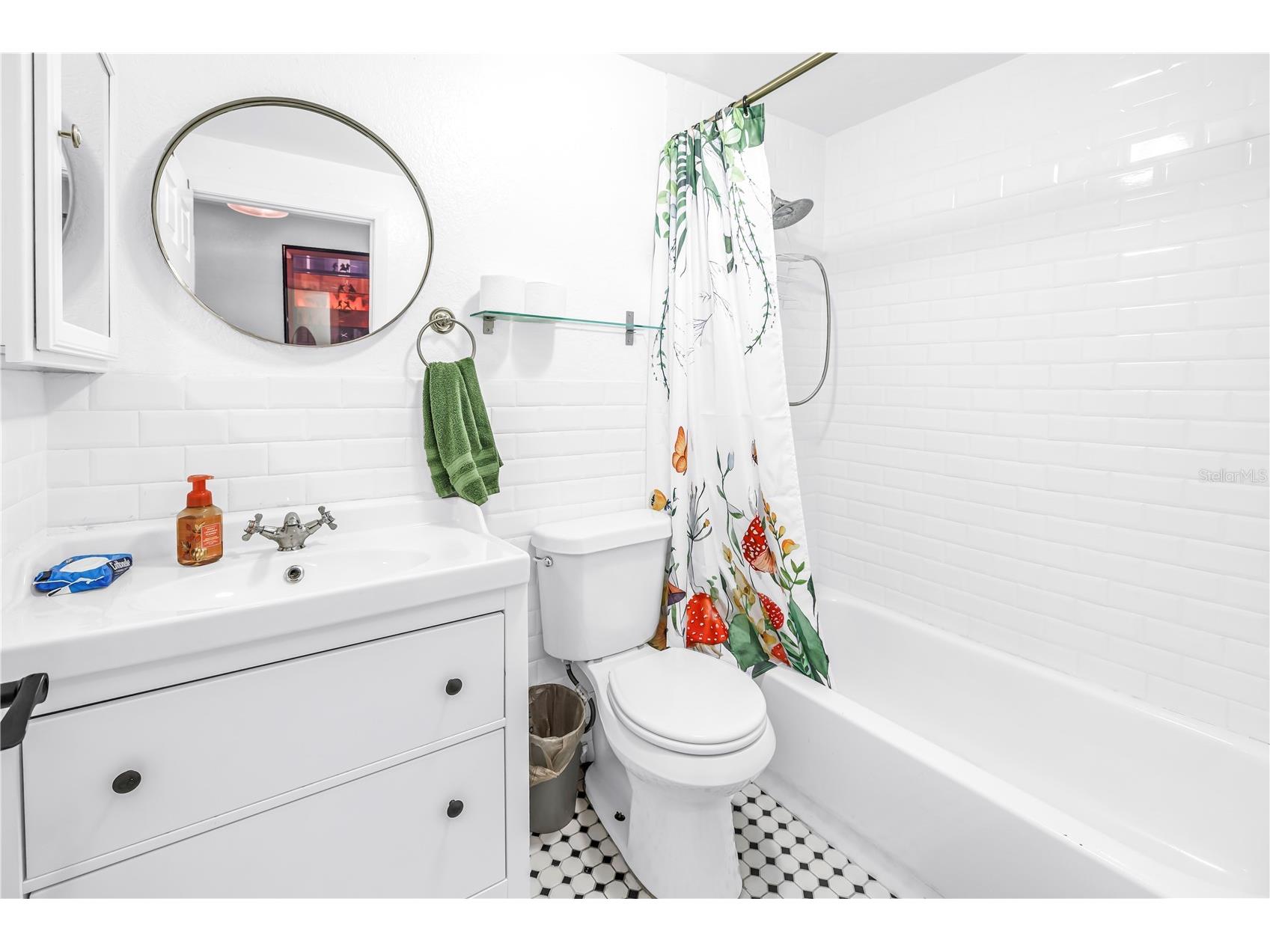 687 Jasmine Way S Saint Petersburg FL 33705 TB8510584 image28