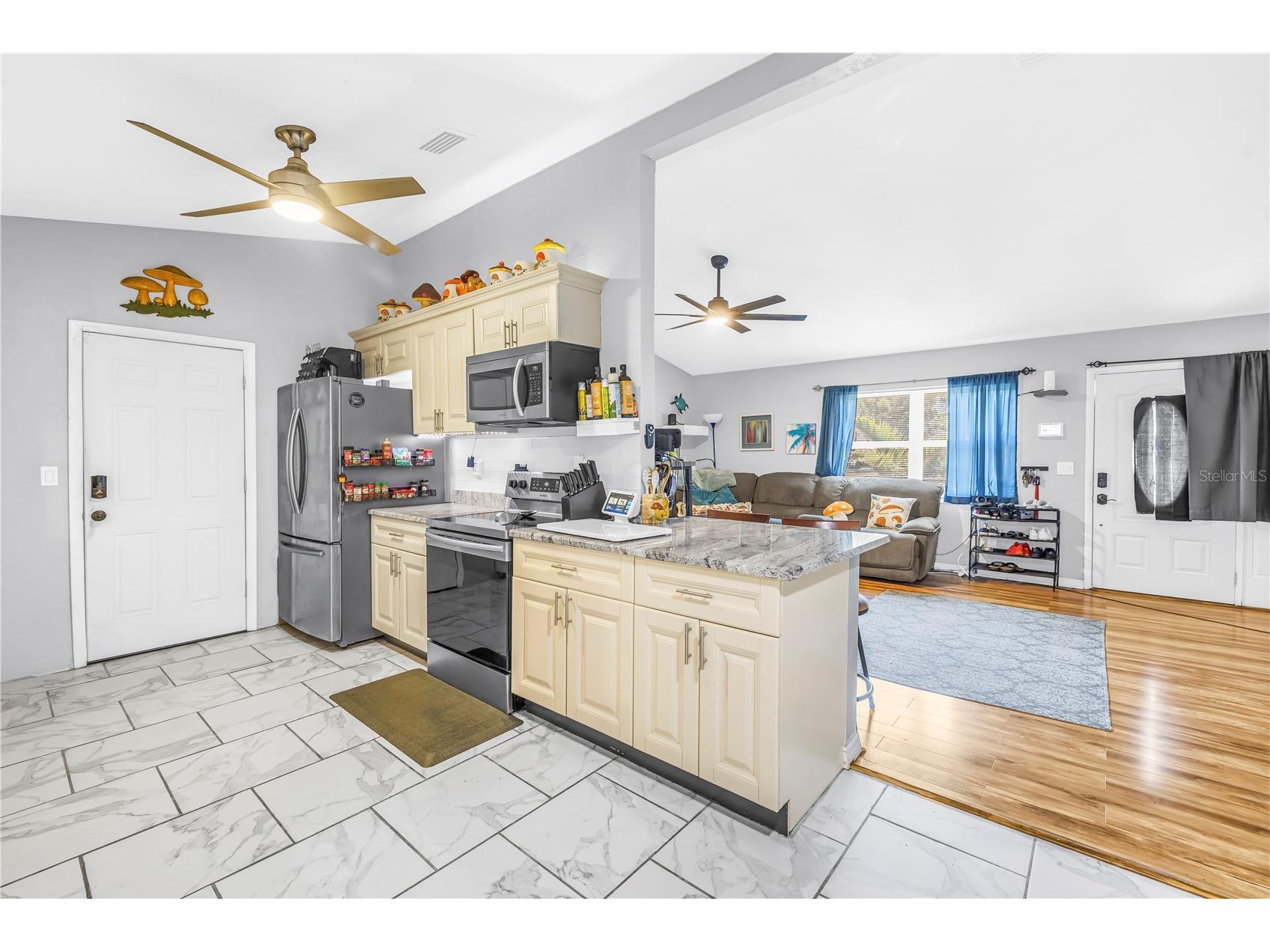 687 Jasmine Way S Saint Petersburg FL 33705 TB8510584 image9