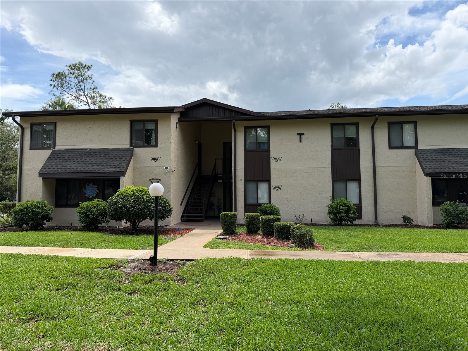 687 Midway Drive #A Ocala FL 34472 - LAKE SPARKLE OM725733 image1