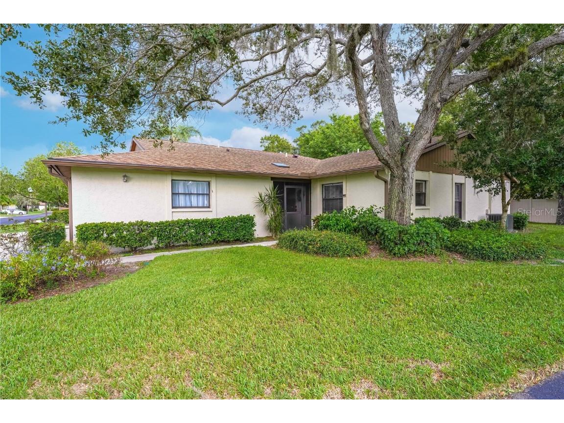 687 Oak Hill Circle #23 Sarasota FL 34232 A4581107 image1