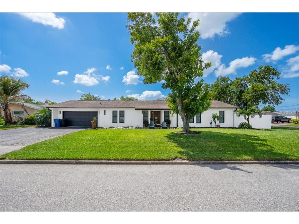 6870 13th Avenue N Saint Petersburg FL 33710 TB8498569 image1