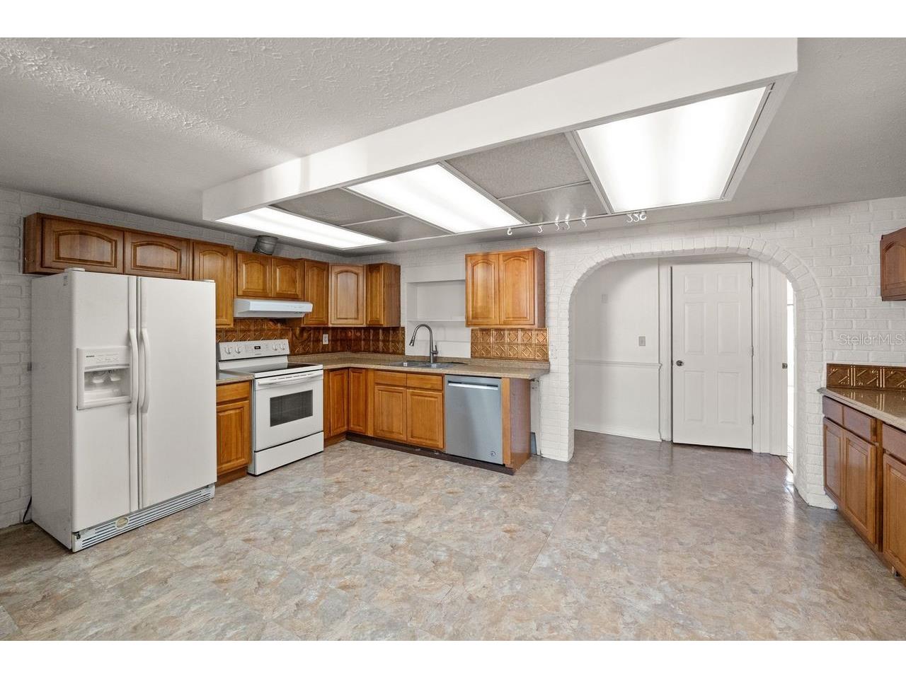 6870 Parkside Drive New Port Richey FL 34653 TB8478586 image5