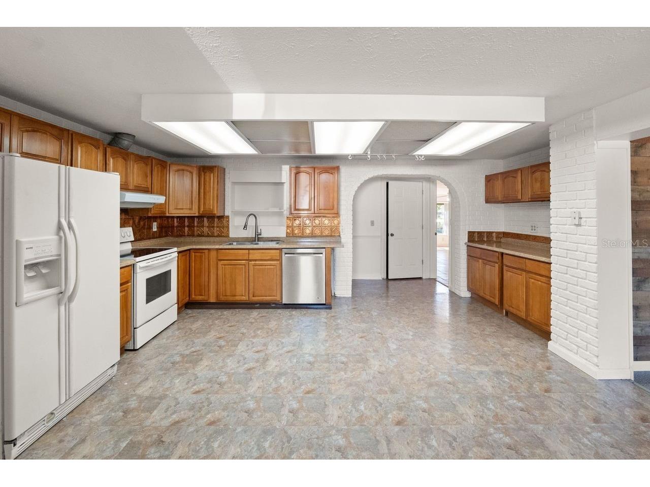 6870 Parkside Drive New Port Richey FL 34653 TB8478586 image6