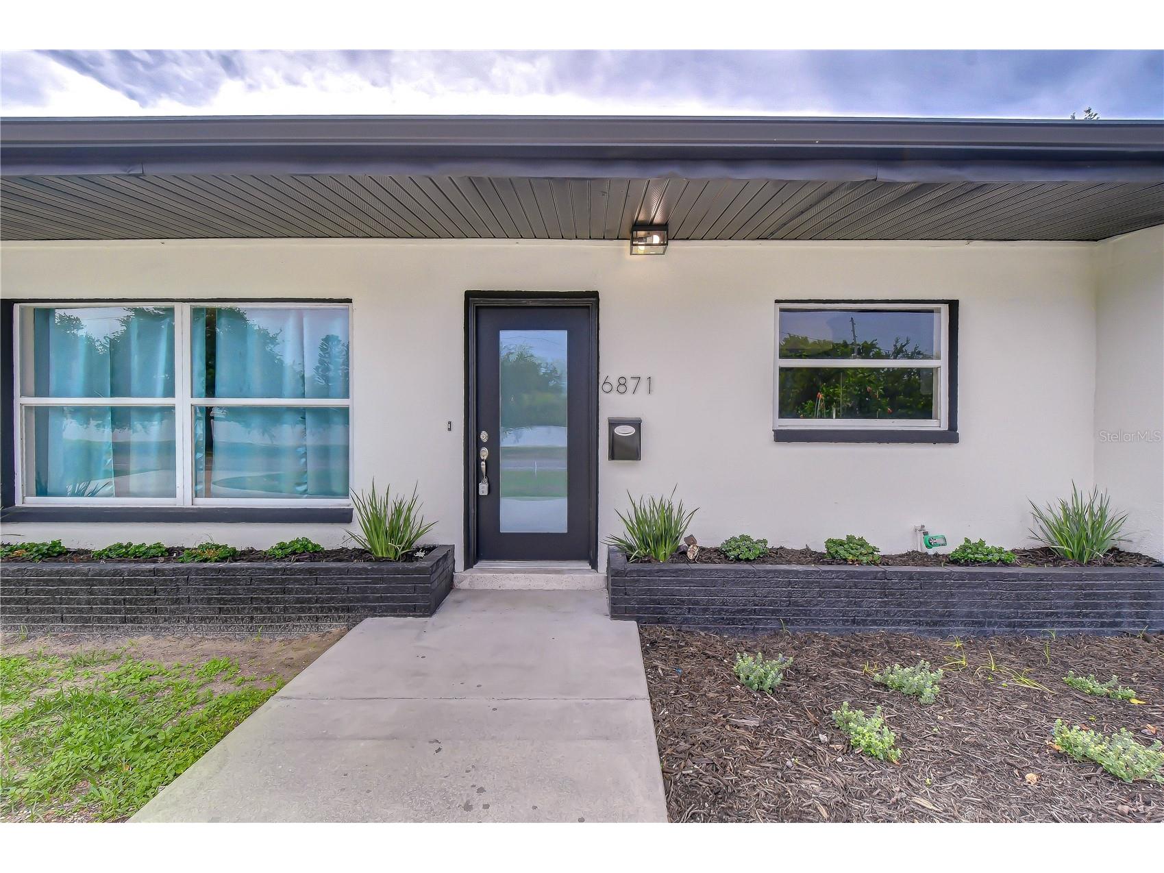 6871 4th Street S Saint Petersburg FL 33705 TB8530740 image11