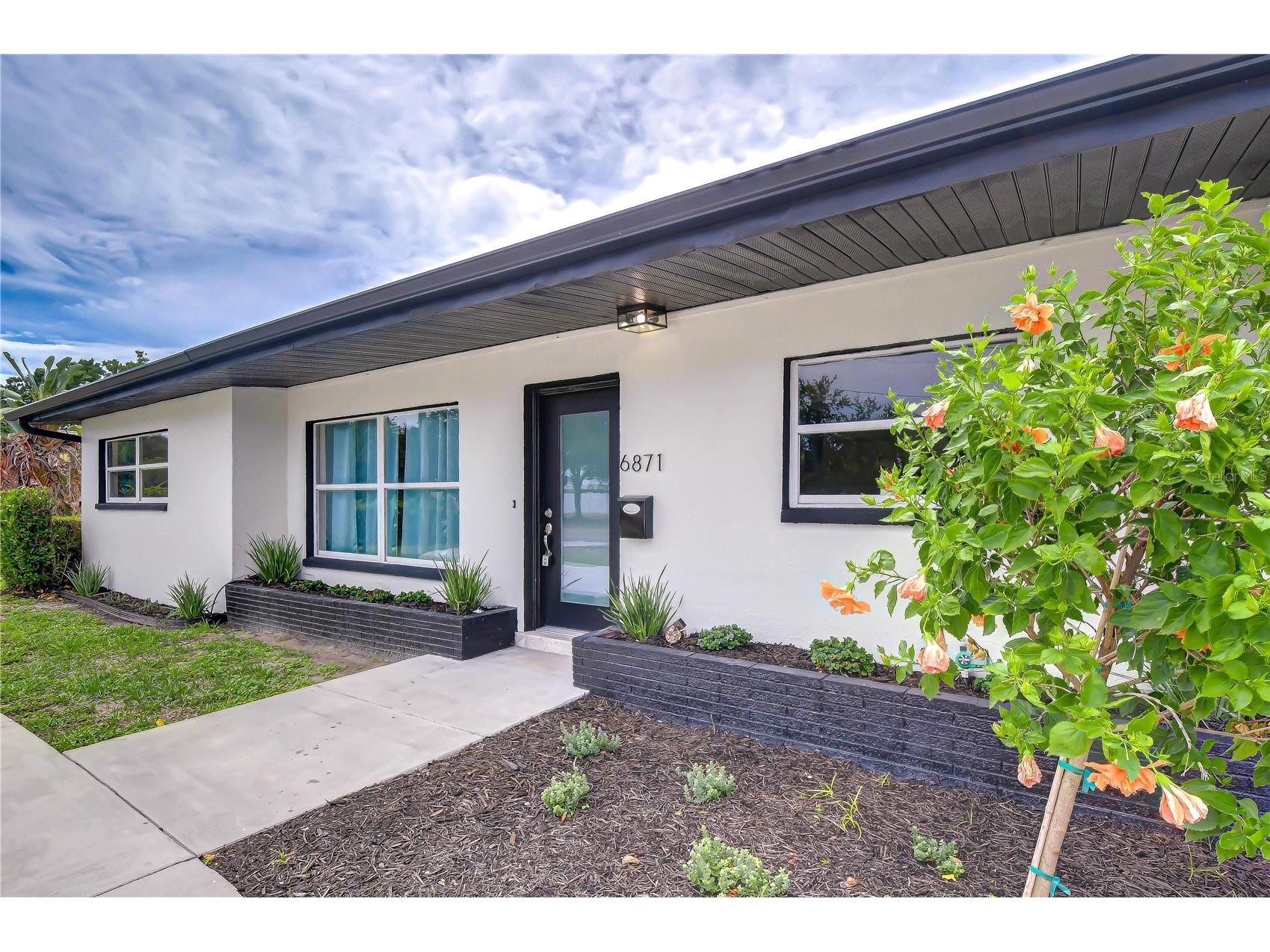 6871 4th Street S Saint Petersburg FL 33705 TB8530740 image12