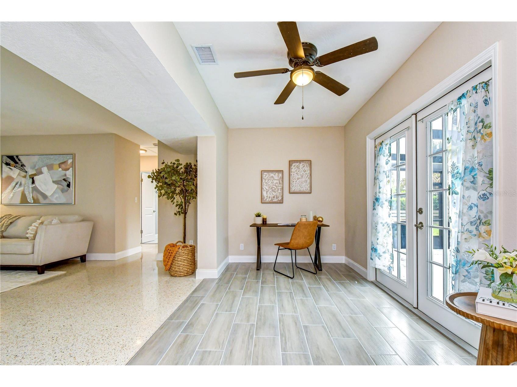 6871 4th Street S Saint Petersburg FL 33705 TB8530740 image20